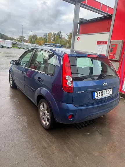 Ford Fiesta 2008 photo 2