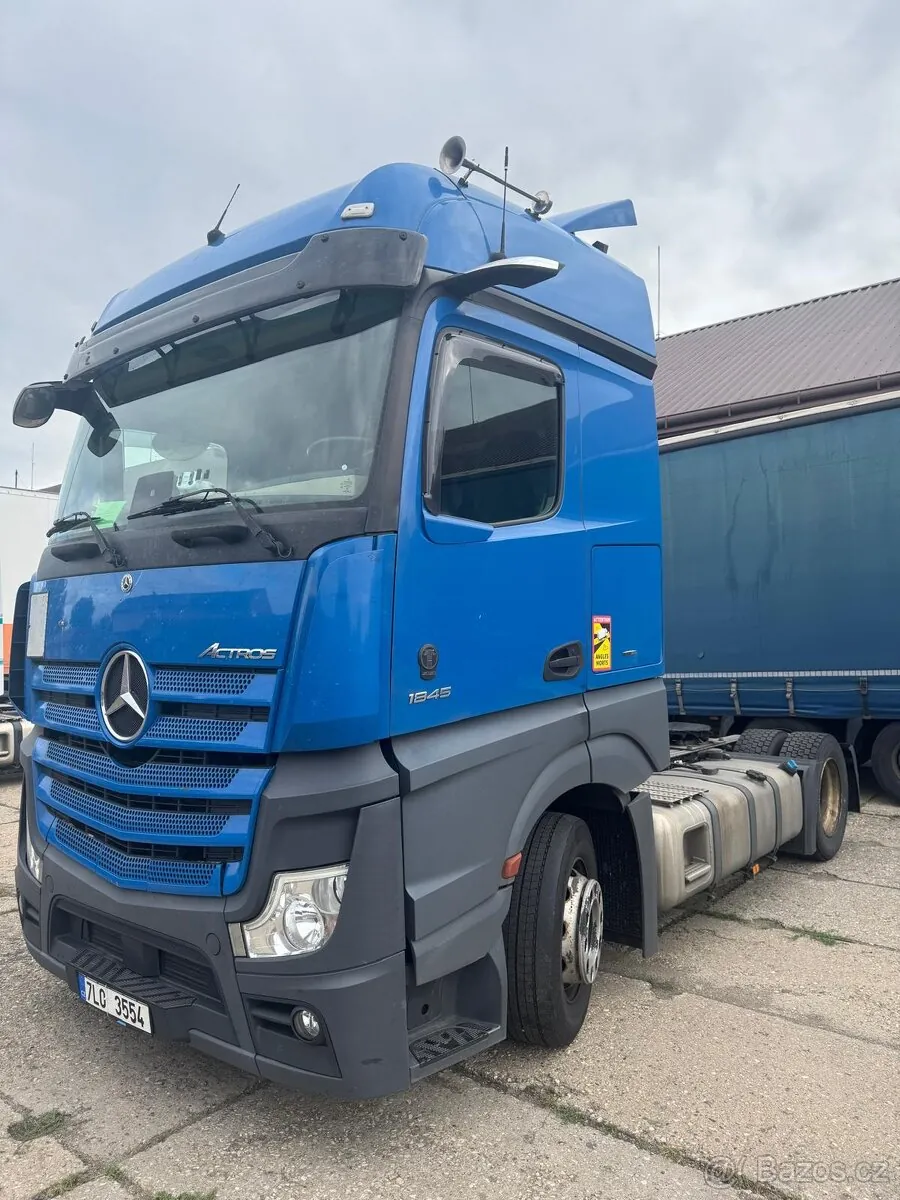 Mercedes-Benz Actros 2020 photo 2