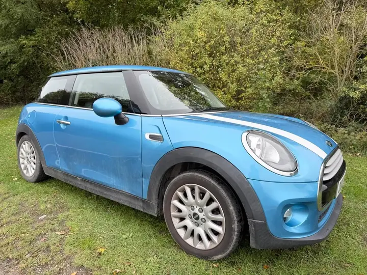 Mini Hatch 2015 photo 3