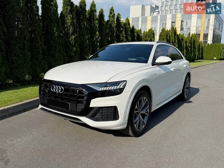 Audi Q8