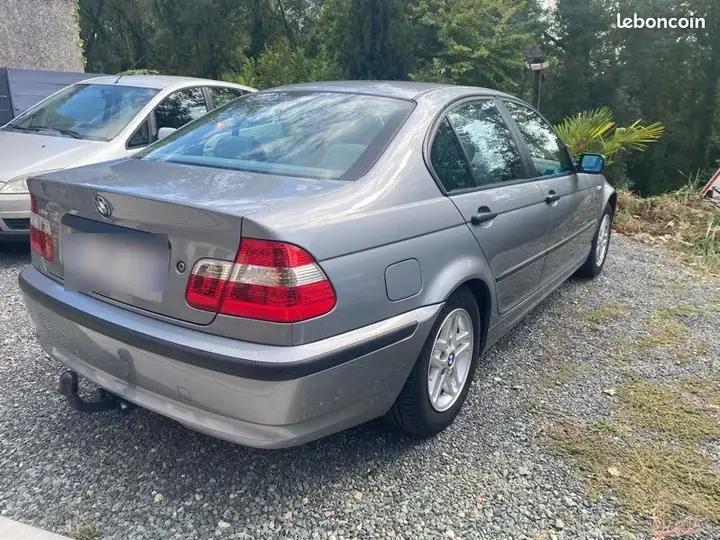 BMW 3 Series 2004 photo 2