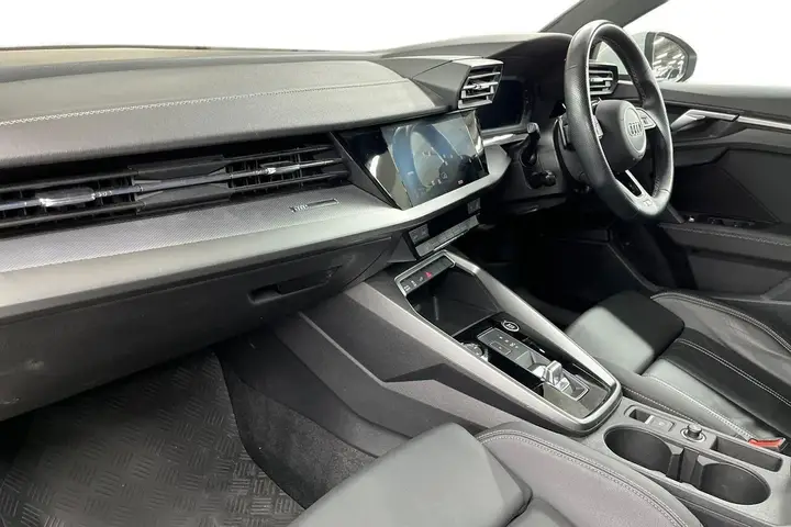 Audi A3 2022 photo 2
