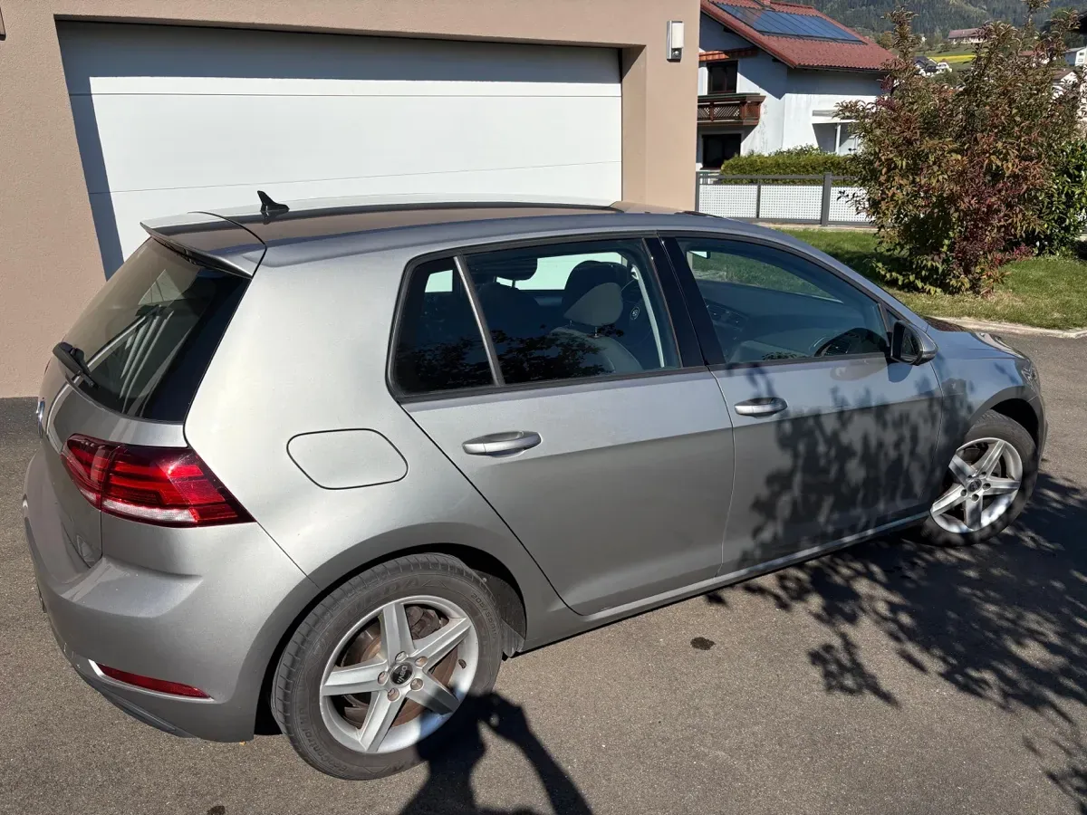 Volkswagen Golf 2020 photo 2