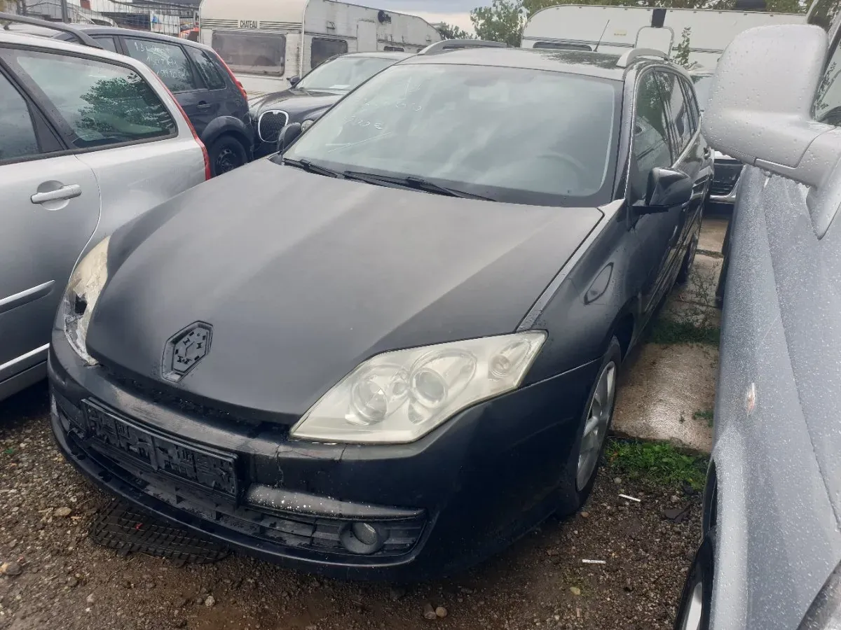 Renault Laguna 2009 photo 2