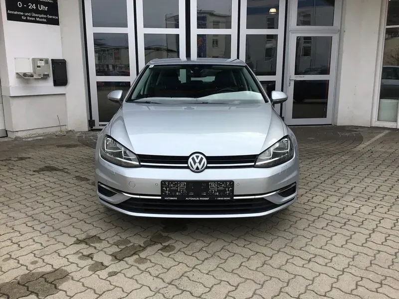 Volkswagen Golf 2019 photo 2