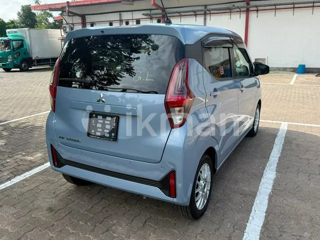 Mitsubishi Ek Wagon 2024 photo 5