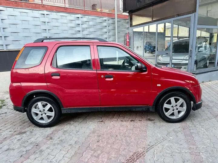 Suzuki Ignis 2004 photo 4
