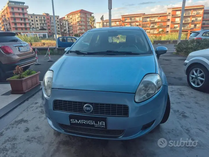 Fiat Grande Punto 2005 photo 3