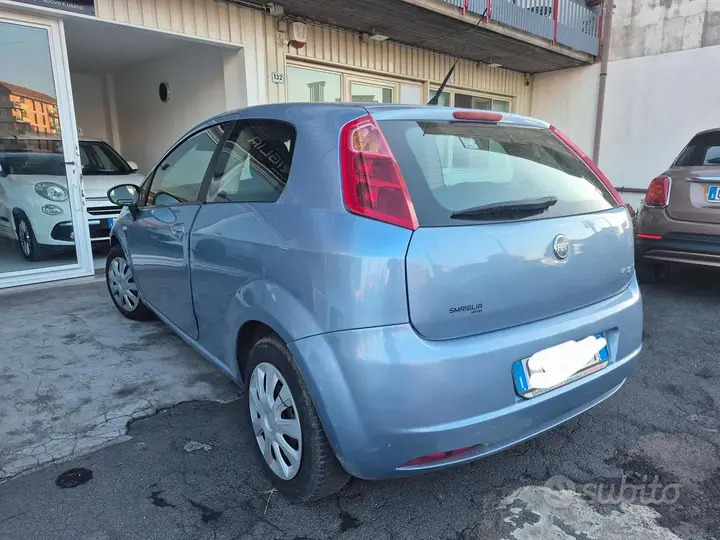 Fiat Grande Punto 2005 photo 5
