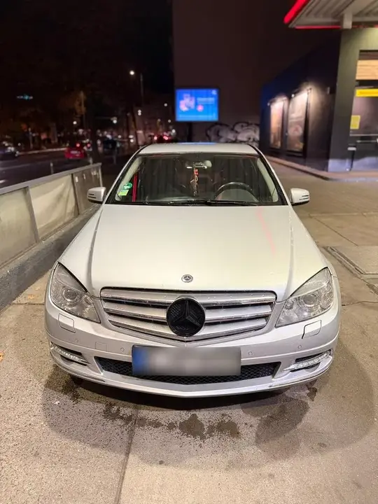 Mercedes-Benz C180