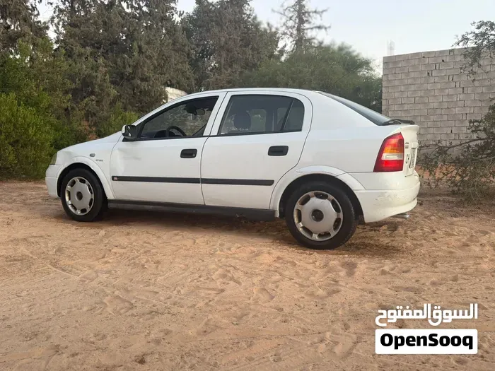 Opel Astra 2005 photo 2