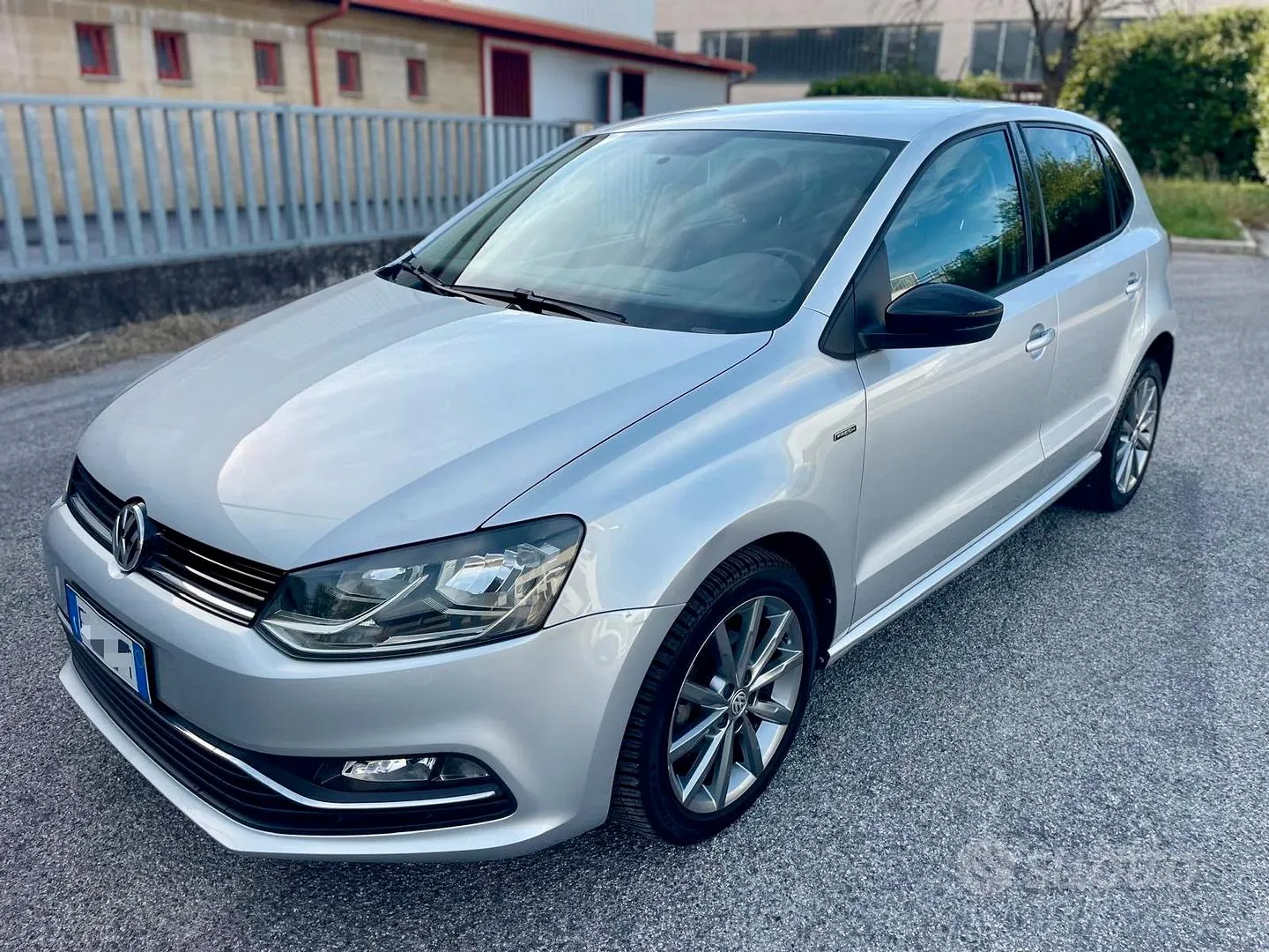 Volkswagen Polo 2016 photo 2
