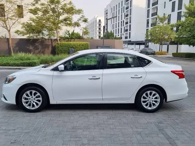 Nissan Sentra 2018 photo 2