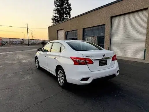 Nissan Sentra 2018 photo 5