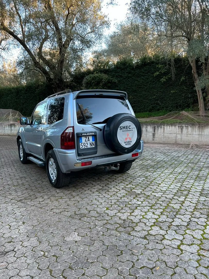 Mitsubishi Pajero 2004 photo 3