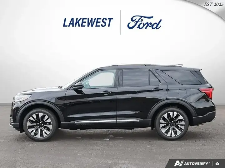 Ford Explorer 2026 photo 3