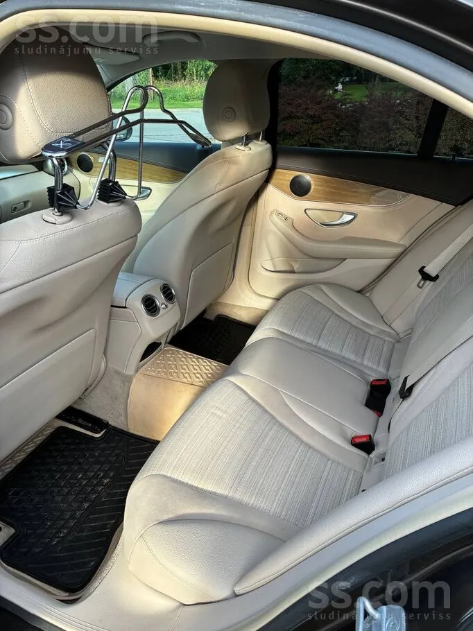 Mercedes-Benz C180 2014 photo 4