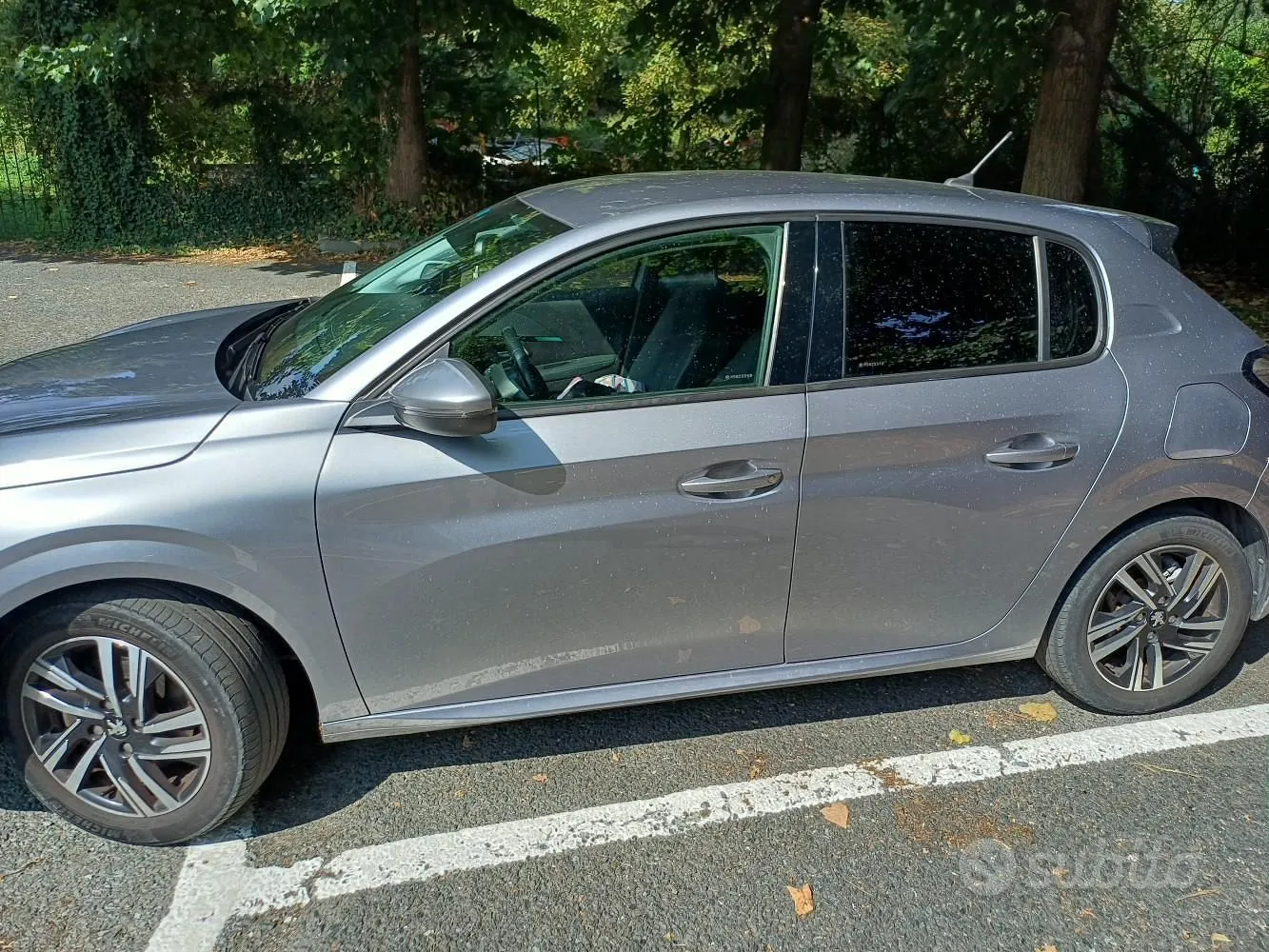 Peugeot 208 2021 photo 2