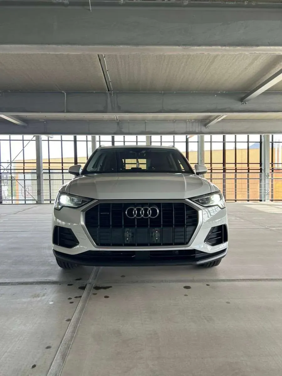 Audi Q3 2019 photo 2