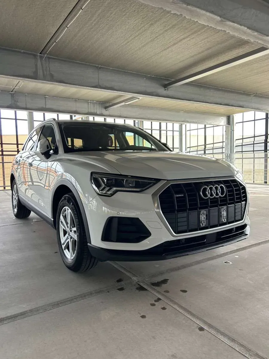 Audi Q3 2019 photo 3