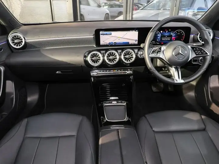 Mercedes-Benz A-Class 2025 photo 3
