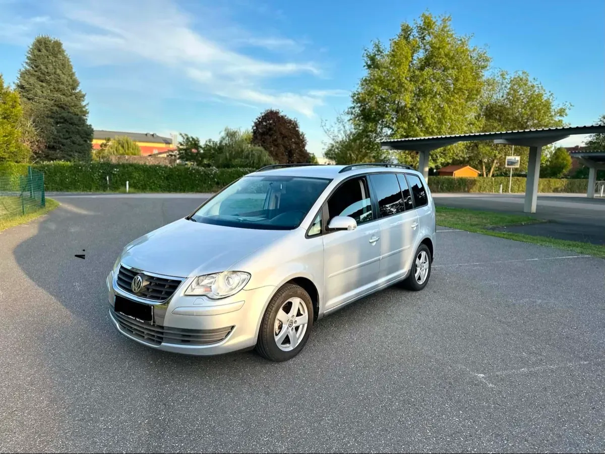 Volkswagen Touran 2007 photo 3