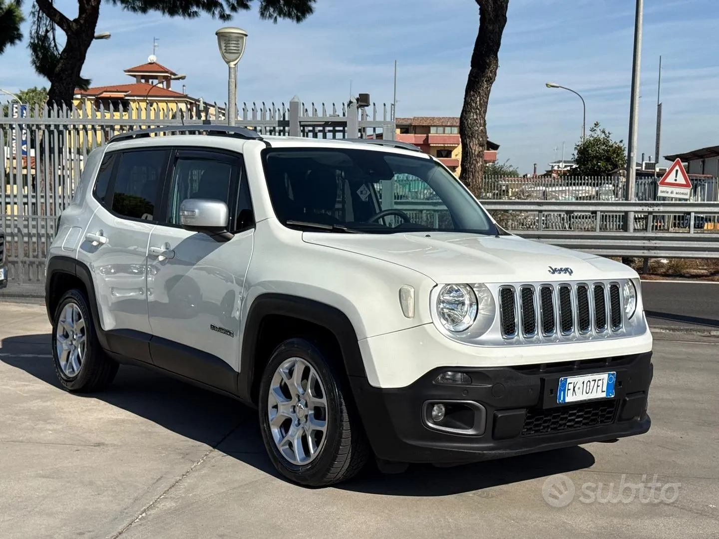 Jeep Renegade 2017 photo 2