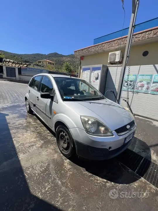 Ford Fiesta 2006 photo 4