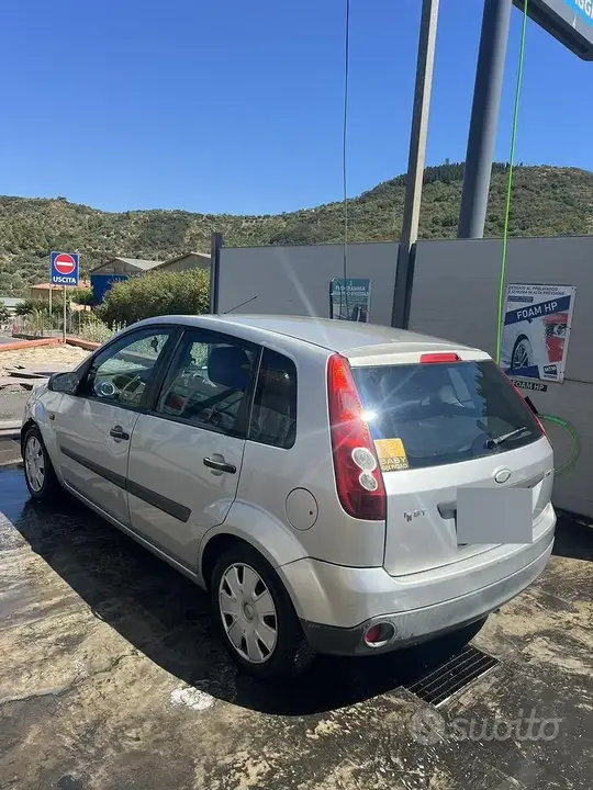 Ford Fiesta 2006 photo 5