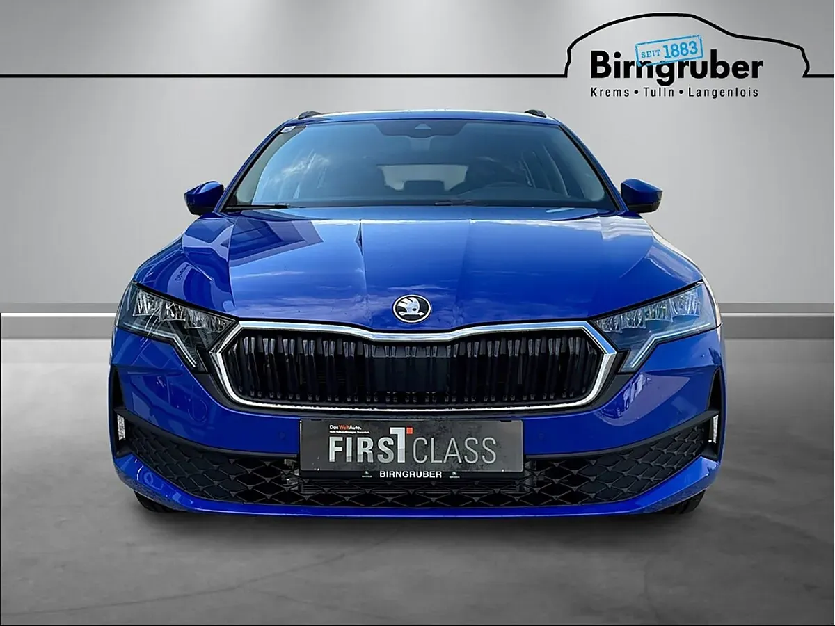 Skoda Octavia 2025 photo 2