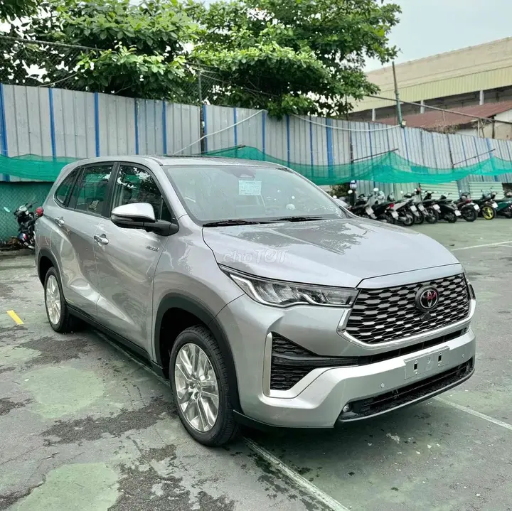 Toyota Innova Cross 2026 photo 3