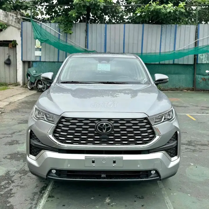 Toyota Innova Cross