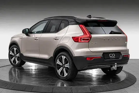 Volvo Xc40 2023 photo 2