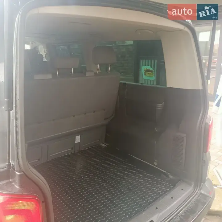 Volkswagen Multivan 2013 photo 5