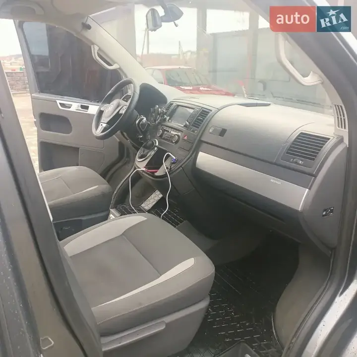 Volkswagen Multivan 2013 photo 4