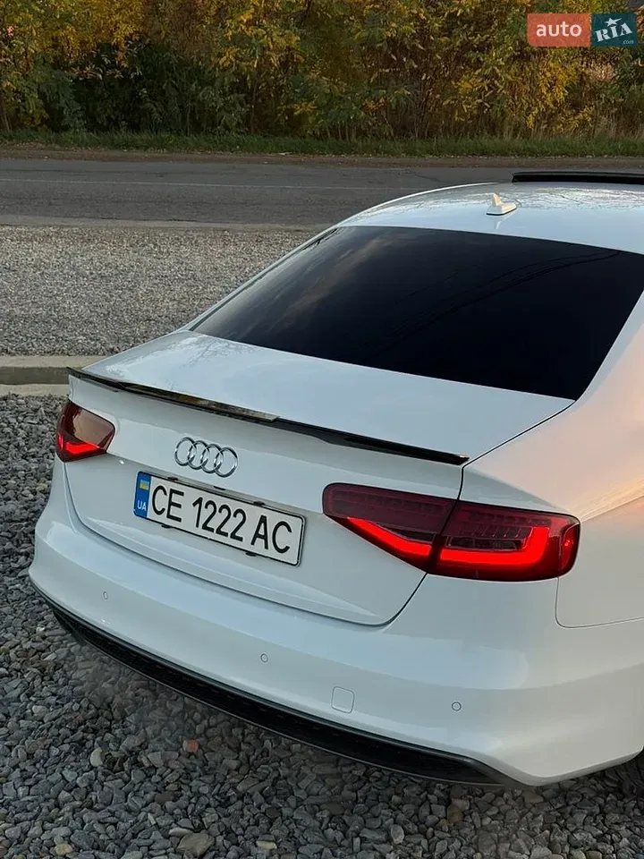 Audi A4 2012 photo 4