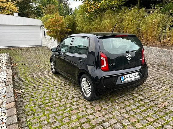 Volkswagen Up 2015 photo 5
