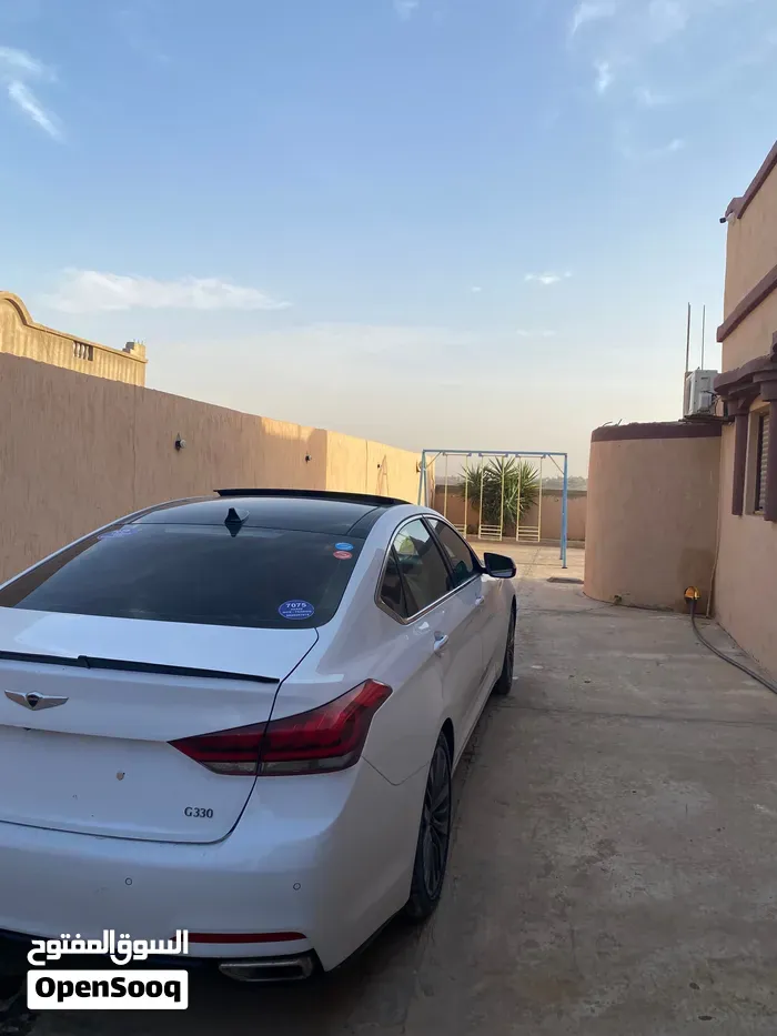 Genesis G80 2016 photo 3