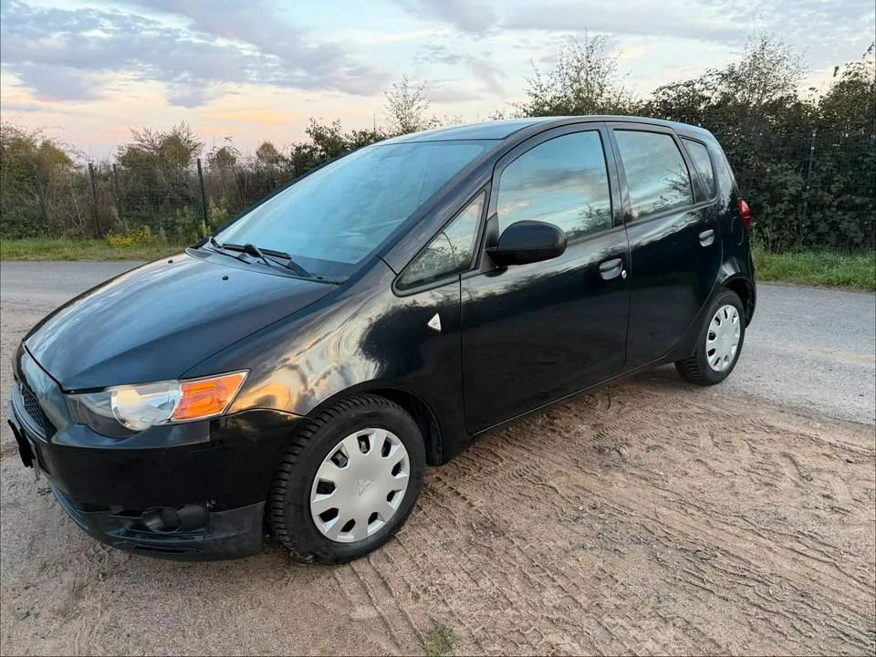 Mitsubishi Colt