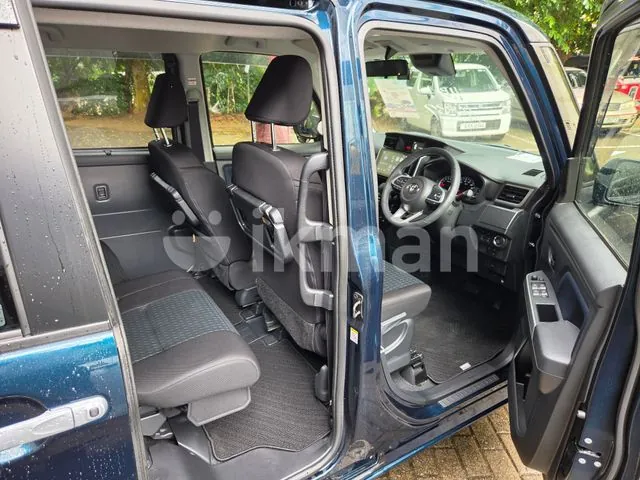Toyota Roomy 2025 photo 4