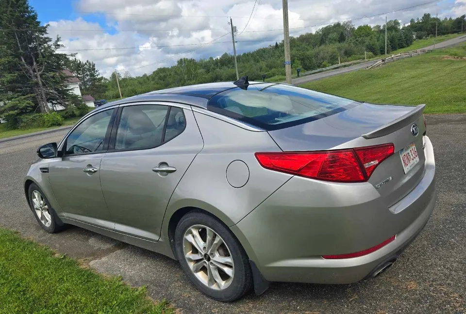 Kia Optima 2013 photo 2