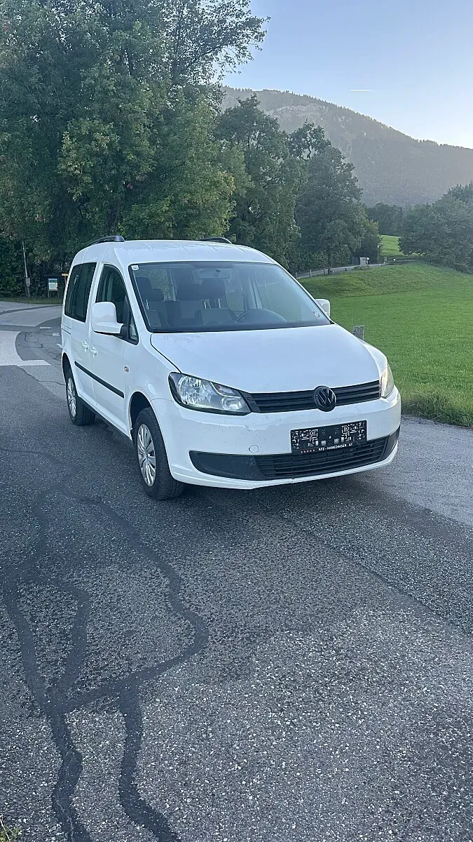 Volkswagen Caddy 2012 photo 2