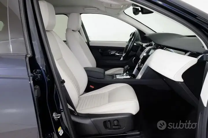 Land Rover Discovery Sport 2020 photo 3