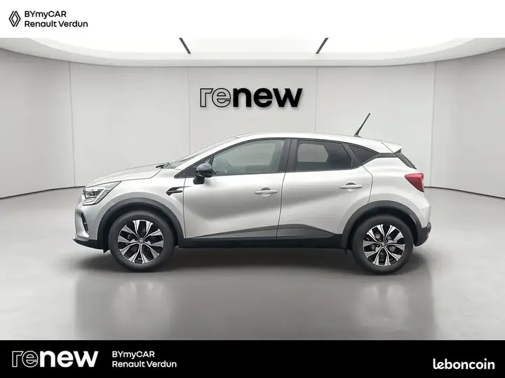 Renault Captur 2024 photo 2