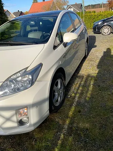 Toyota Prius 2012 photo 2