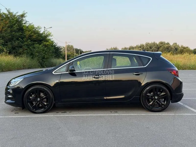Opel Astra J 2015 photo 3