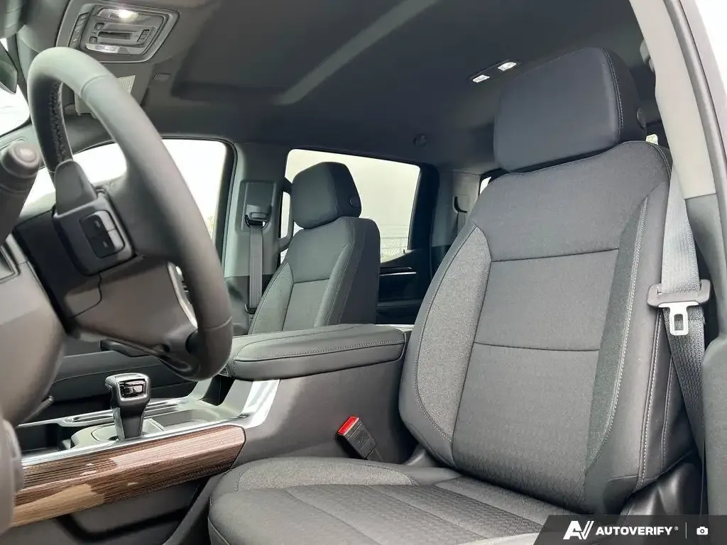 Chevrolet Silverado 1500 2026 photo 3