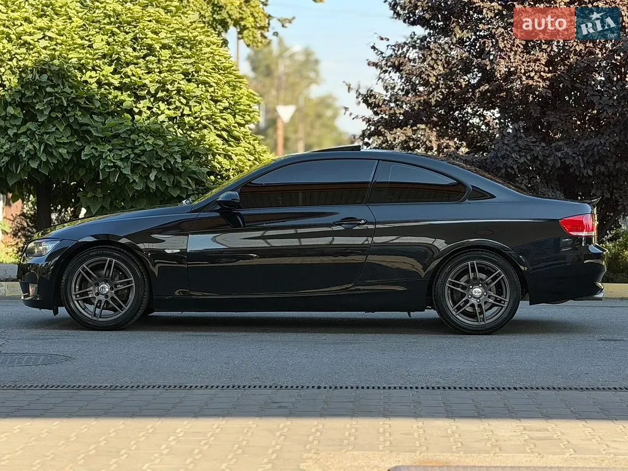 BMW 3 Series 2007 photo 2