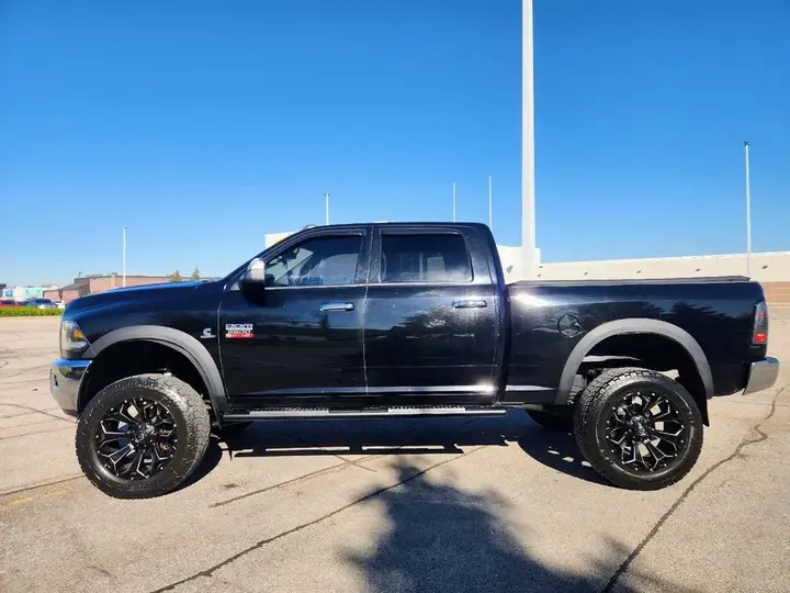 Dodge Ram 2500 2012 photo 2