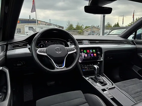 Volkswagen Passat 2022 photo 5